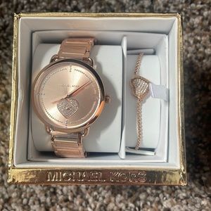 Michael kors watch rose gold